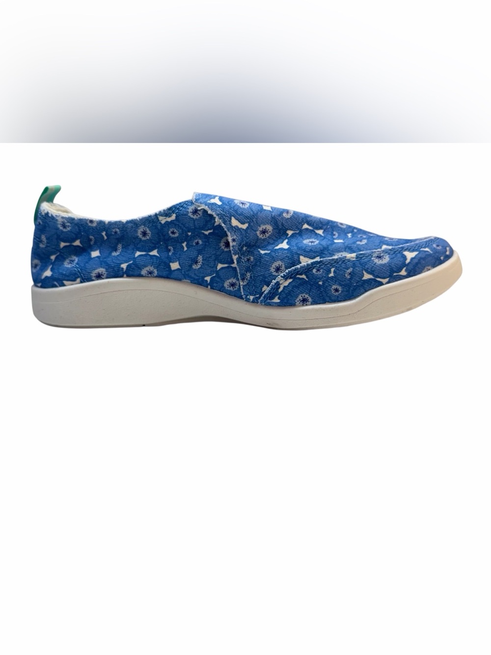 Vionic Beach Malibu Blue Floral Print Slip On Shoes NWT Women’s 7.5W - Picture 3 of 9